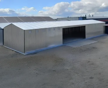 Halle en acier 27×10 m Double pente Galvanisé