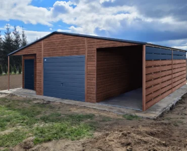 Garage en tôle simple 7×8 m avec auvent 2 m Double pente Effet bois